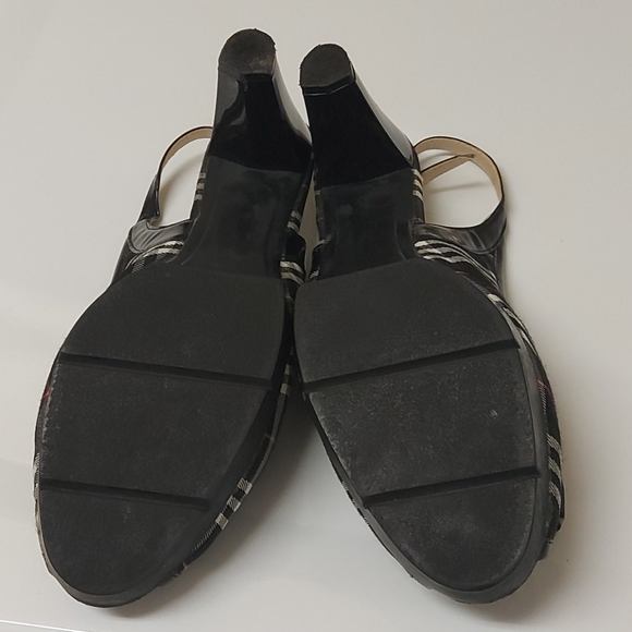 Burberry Peep-Toe Slingback Pumps Size 8.5 - Picture 5 of 6